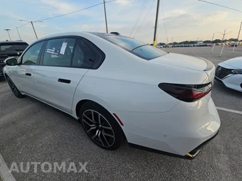 2026 BMW 7 Series 740i – miniatura 6