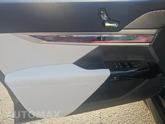 2026 BMW 7 Series 740i – miniatura 15
