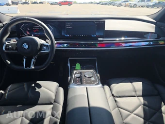2026 BMW 7 Series 740i – miniatura 17