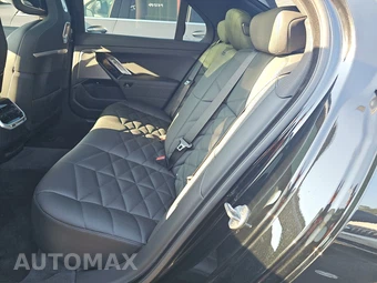 2026 BMW 7 Series 740i – miniatura 19