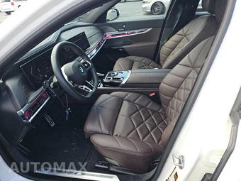 2026 BMW 7 Series 740i xDrive – miniatura 13