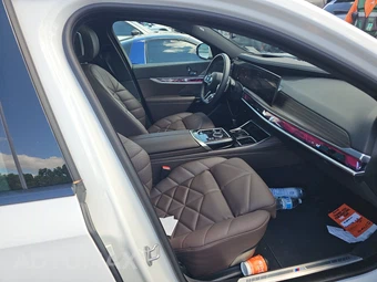 2026 BMW 7 Series 740i xDrive – miniatura 14