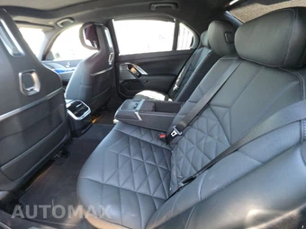 2026 BMW 7 Series 740i xDrive - miniatura 19