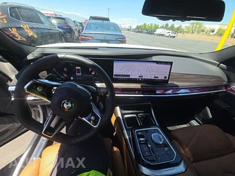 2026 BMW 7 Series 740i xDrive – miniatura 11
