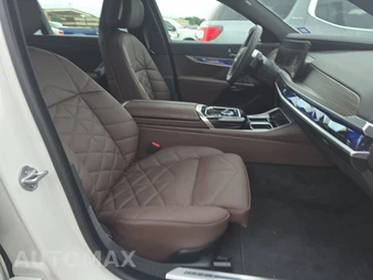 2026 BMW 7 Series 740i xDrive - miniatura 14