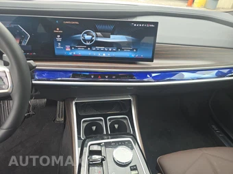 2026 BMW 7 Series 740i xDrive - miniatura 17