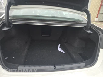 2026 BMW 7 Series 740i xDrive - miniatura 23