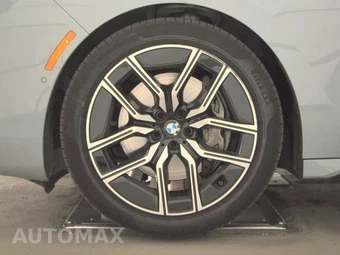 2026 BMW 7 Series 740i xDrive - miniatura 9