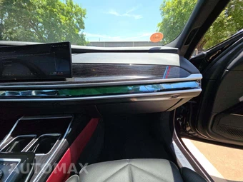 2026 BMW 7 Series 740i xDrive - miniatura 16