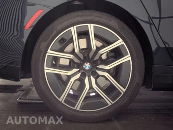 2026 BMW 7 Series 740i xDrive - miniatura 11