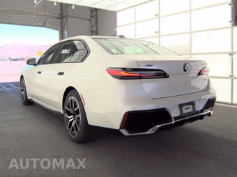2026 BMW 7 Series 740i xDrive – miniatura 8