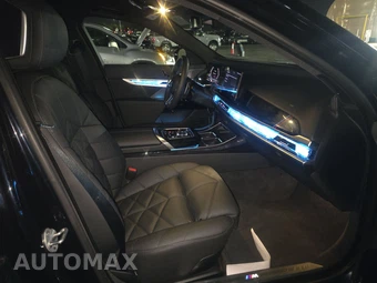 2026 BMW 7 Series 740i xDrive - miniatura 14