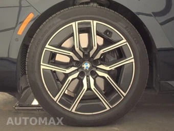 2026 BMW 7 Series 740i xDrive - miniatura 9