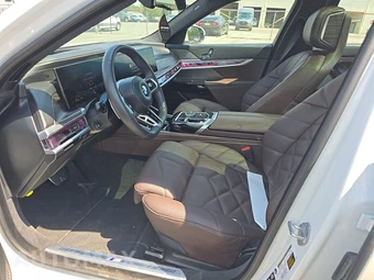 2026 BMW 7 Series 740i xDrive – miniatura 7