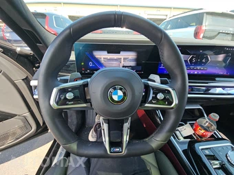 2026 BMW 7 Series 740i xDrive – miniatura 16