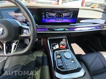 2026 BMW 7 Series 740i xDrive – miniatura 17