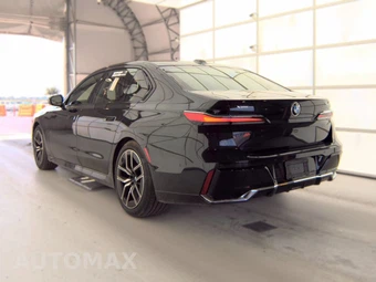 2026 BMW 7 Series 740i xDrive – miniatura 8