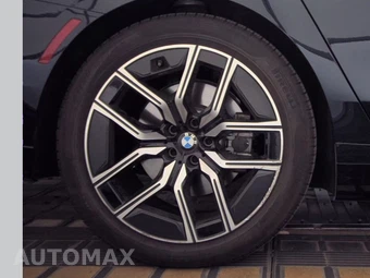 2026 BMW 7 Series 740i xDrive - miniatura 11