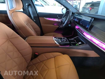 2026 BMW 7 Series 740i xDrive - miniatura 14