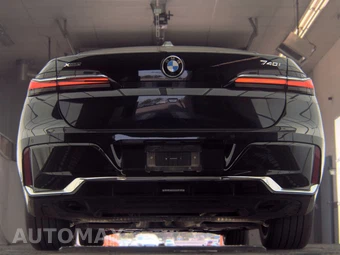 2026 BMW 7 Series 740i xDrive - miniatura 7
