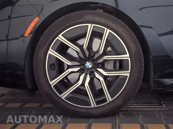 2026 BMW 7 Series 740i xDrive - miniatura 9