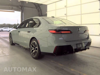 2026 BMW 7 Series 740i xDrive – miniatura 8