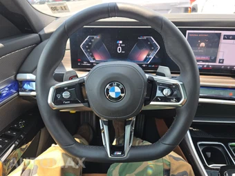 2026 BMW 7 Series 740i xDrive - miniatura 16