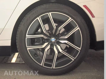 2026 BMW 7 Series 740i xDrive - miniatura 12