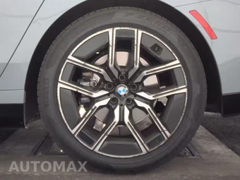 2026 BMW 7 Series 740i xDrive - miniatura 12