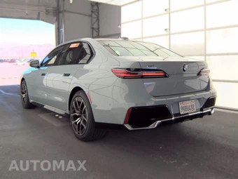 2026 BMW 7 Series 740i xDrive - miniatura 8