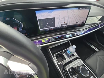 2026 BMW 7 Series 740i xDrive – miniatura 17