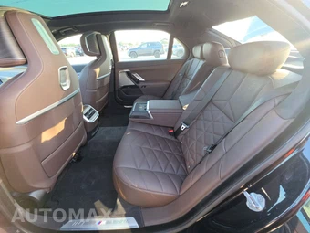 2026 BMW 7 Series 740i xDrive – miniatura 19
