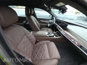 2026 BMW 7 Series 740i xDrive – miniatura 14