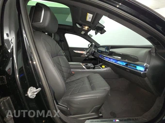 2026 BMW 7 Series 740i xDrive - miniatura 8