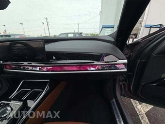 2026 BMW 7 Series 750e xDrive - miniatura 19