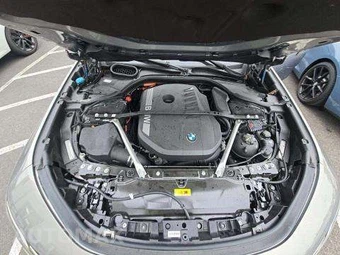 2026 BMW 7 Series 750e xDrive - miniatura 23
