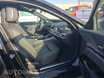 2026 BMW 7 Series 760i xDrive - miniatura 8