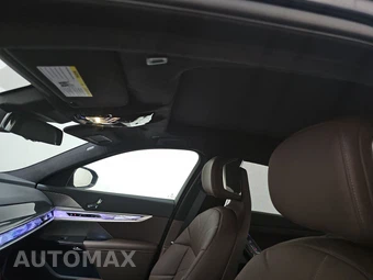 2026 BMW 7 Series 760i xDrive - miniatura 17
