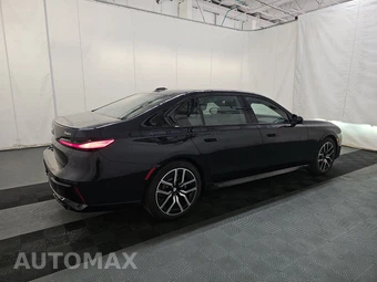 2026 BMW 7 Series 760i xDrive - miniatura 4