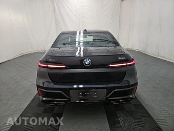 2026 BMW 7 Series 760i xDrive - miniatura 5