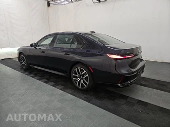 2026 BMW 7 Series 760i xDrive - miniatura 6