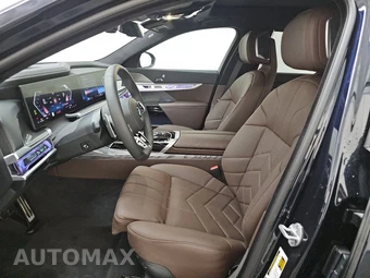 2026 BMW 7 Series 760i xDrive - miniatura 7