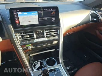 2026 BMW 8 Series Convertible 840i xDrive – miniatura 11