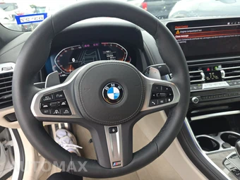 2026 BMW 8 Series Convertible 840i xDrive - miniatura 16