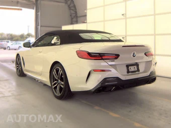 2026 BMW 8 Series Convertible 840i xDrive - miniatura 8