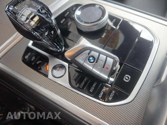 2026 BMW 8 Series Coupe 840i - miniatura 8