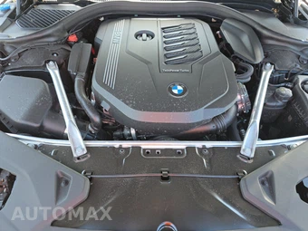 2026 BMW 8 Series Gran Coupe 840i Sedan - miniatura 22