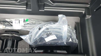 2026 BMW iX xDrive45 - miniatura 18