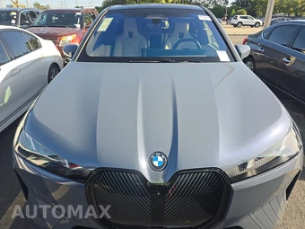2026 BMW iX xDrive45 - miniatura 2