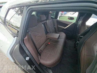 2026 BMW iX xDrive45 - miniatura 16